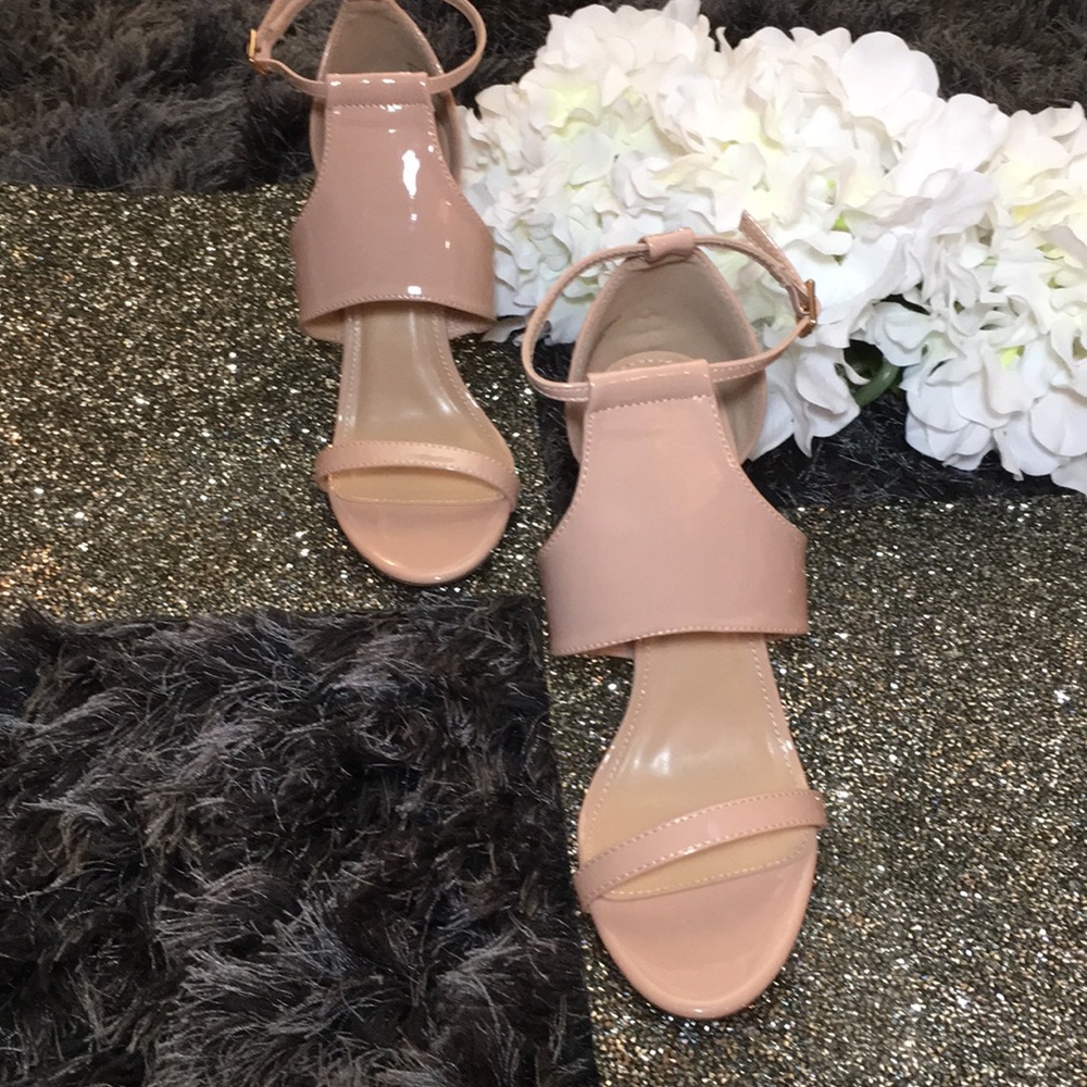 Charlotte Russe Nude Pink Patten Heel - Picture 6 of 7